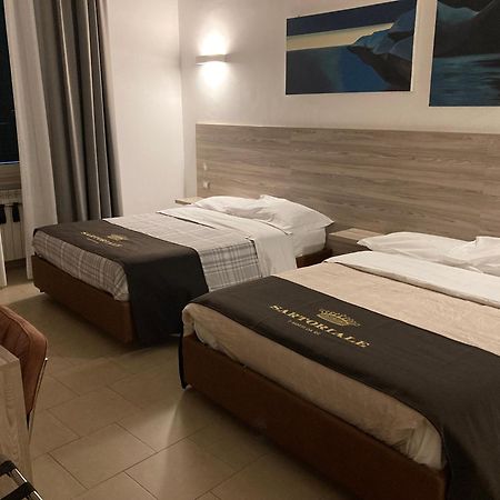 4Stanze Hotel Napoli Eksteriør billede