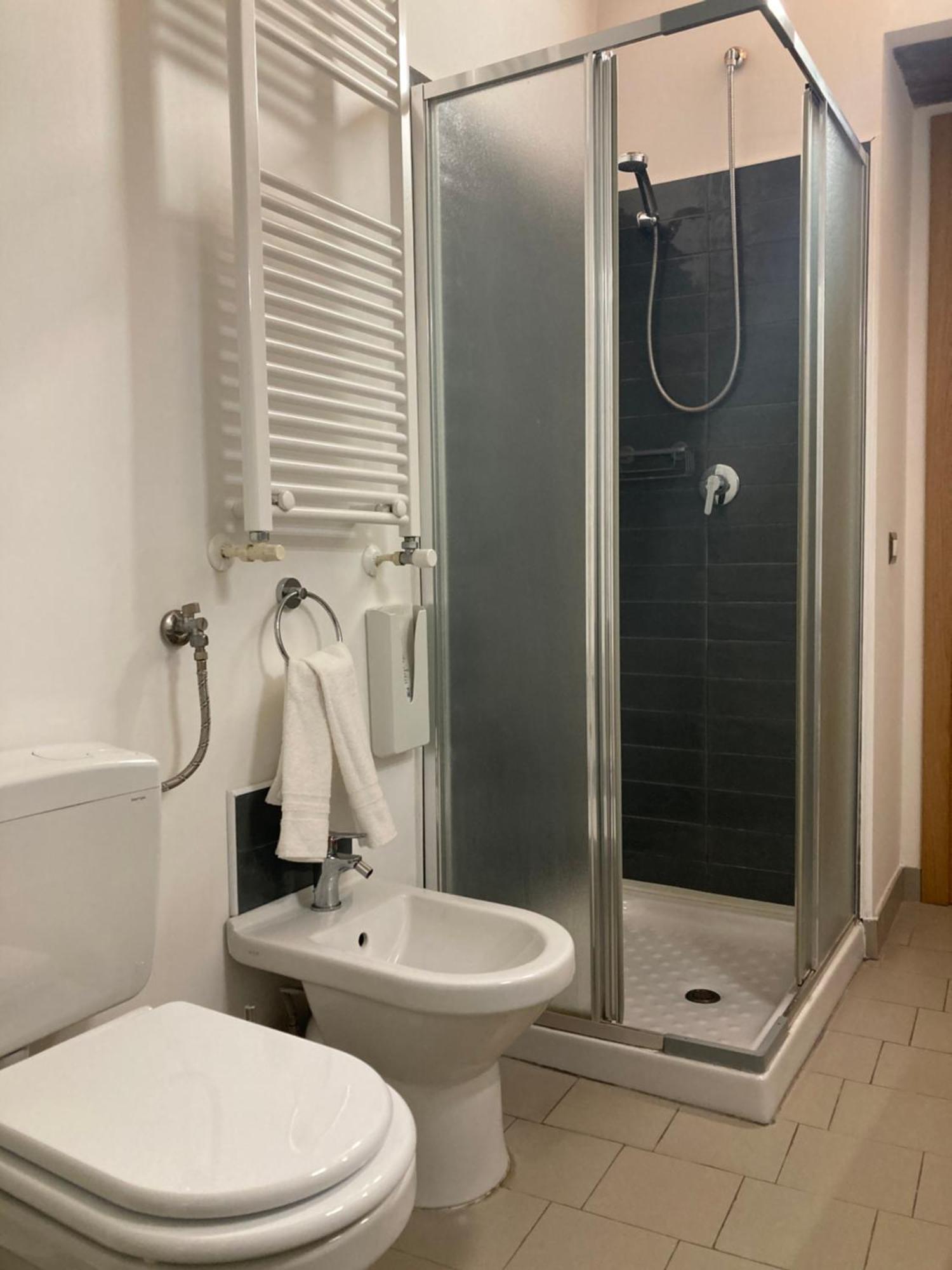 4Stanze Hotel Napoli Eksteriør billede