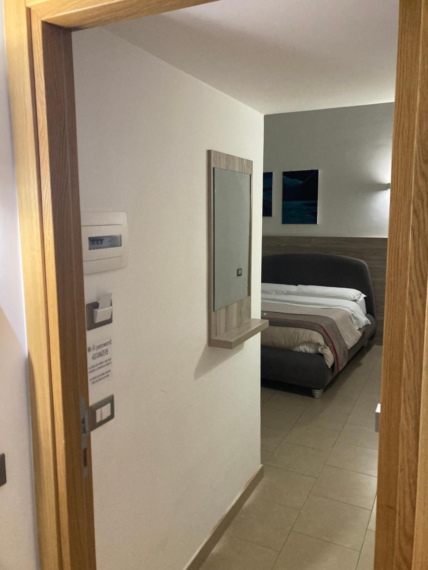 4Stanze Hotel Napoli Eksteriør billede