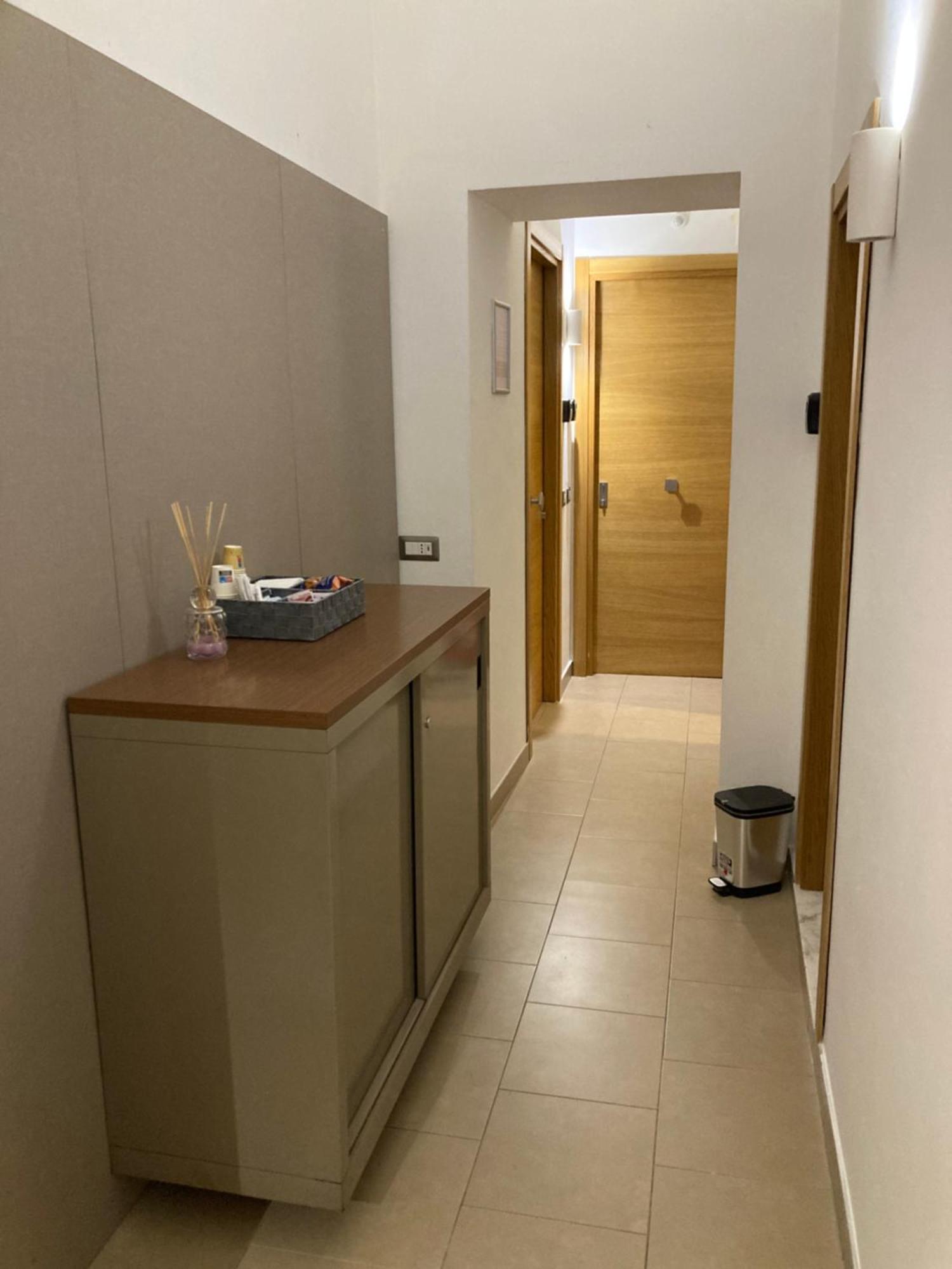 4Stanze Hotel Napoli Eksteriør billede