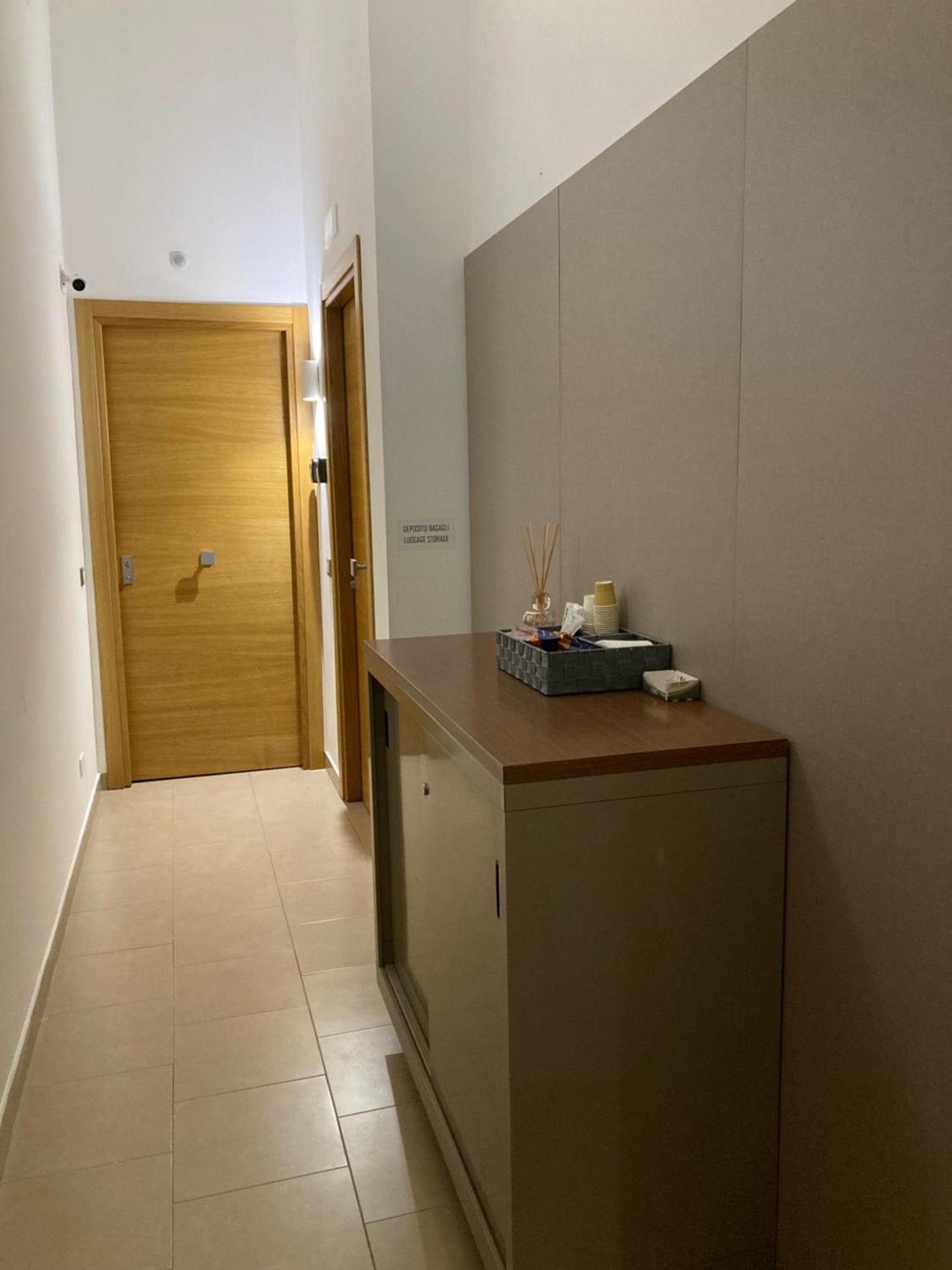 4Stanze Hotel Napoli Eksteriør billede