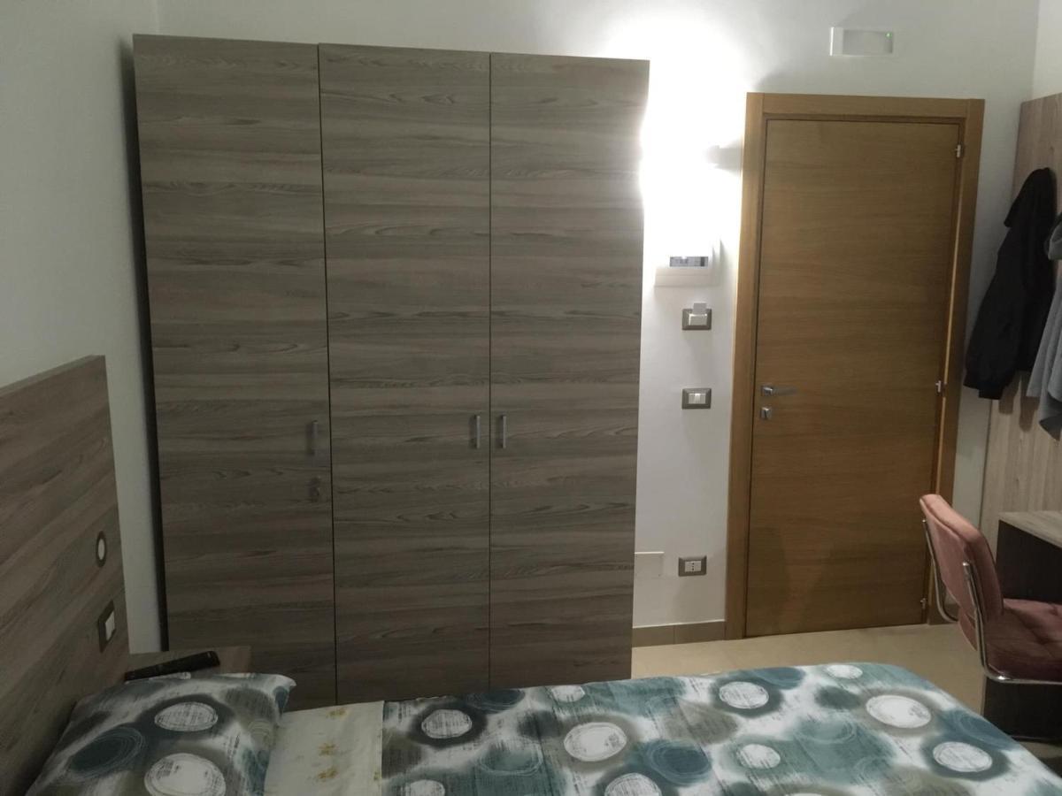 4Stanze Hotel Napoli Eksteriør billede
