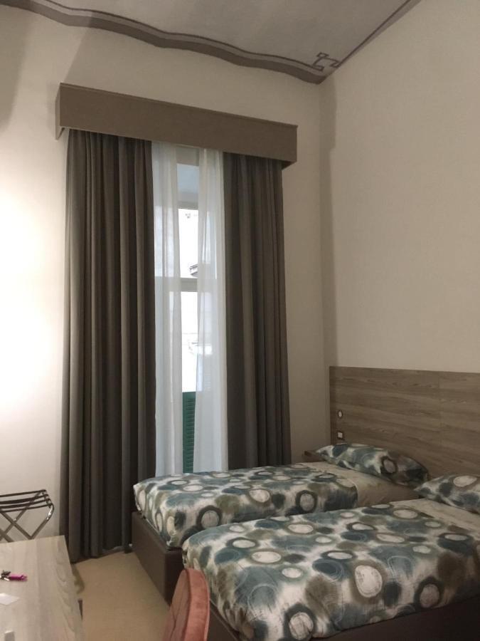 4Stanze Hotel Napoli Eksteriør billede